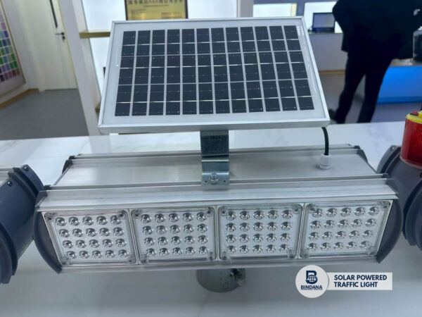 Solar Powered Traffic Light